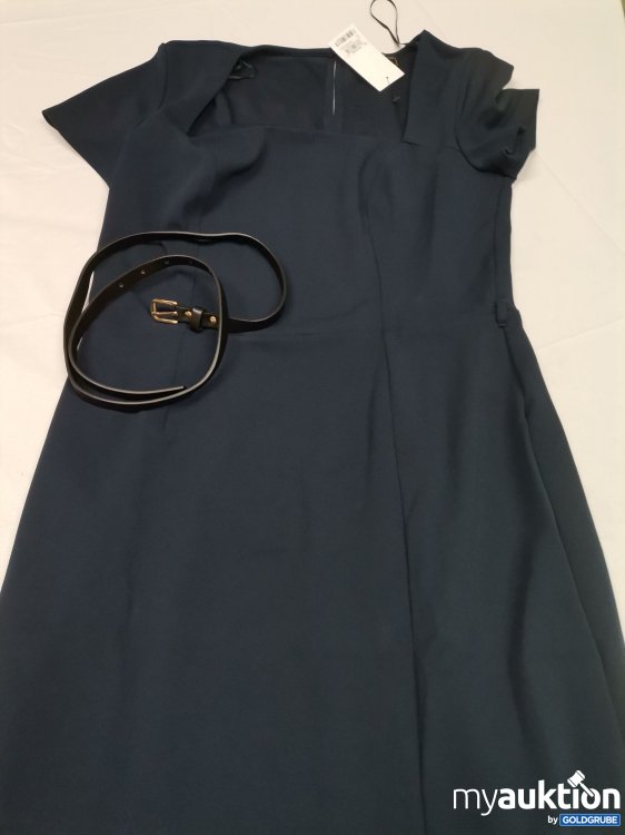 Artikel Nr. 864616: Lipsy Kleid mit Gürtel 