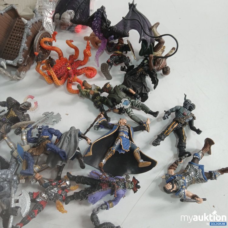 Artikel Nr. 972618: Diverse Schloss mit Figuren 