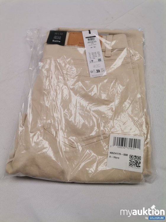 Artikel Nr. 836625: Noisy may Jean's Sallie