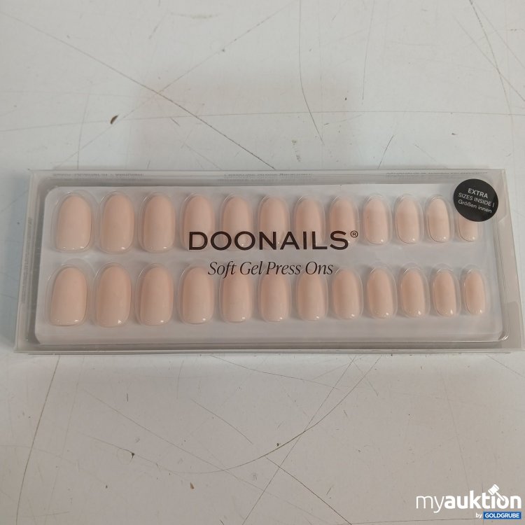 Artikel Nr. 526631 Artikel Nr. 526631: DOONAILS Soft Gel Press Ons Cheesecake Medium Round 30stk