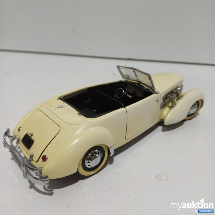 Artikel Nr. 994634: Modell Auto 1937 Cord 812 Phaeton Coupé 