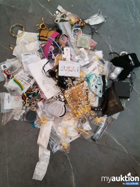 Artikel Nr. 988635: Schmuck lt Foto 