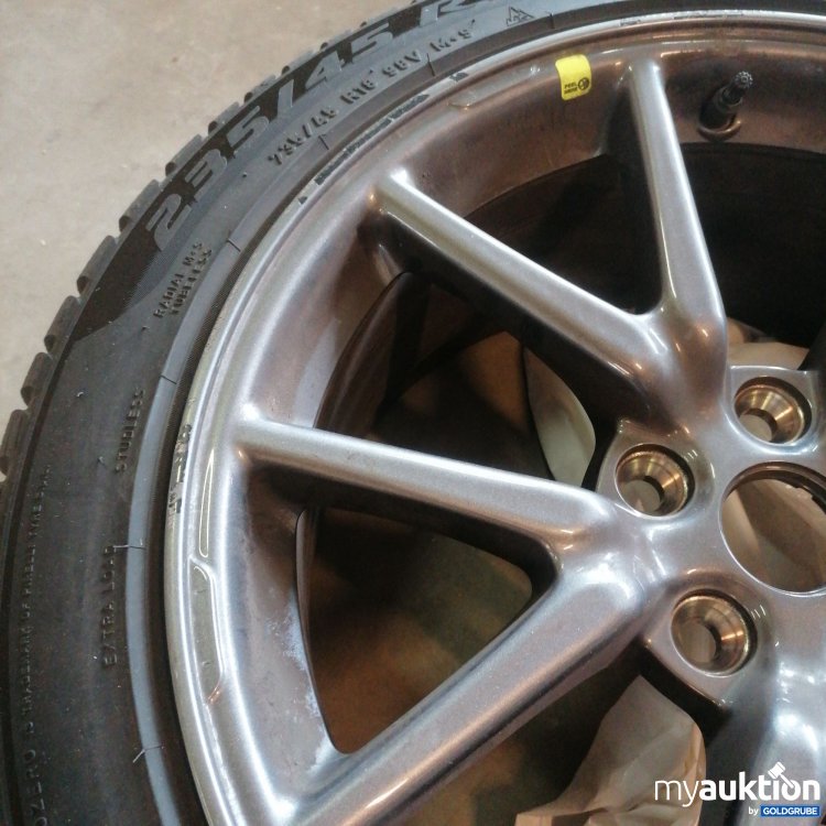 Artikel Nr. 409639 Artikel Nr. 409639: Pirelli Reifen M+S Gebraucht