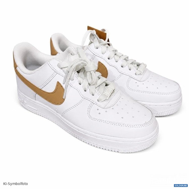Artikel Nr. 469643 Artikel Nr. 469643: Nike Sneaker weiß beige Größe 38
