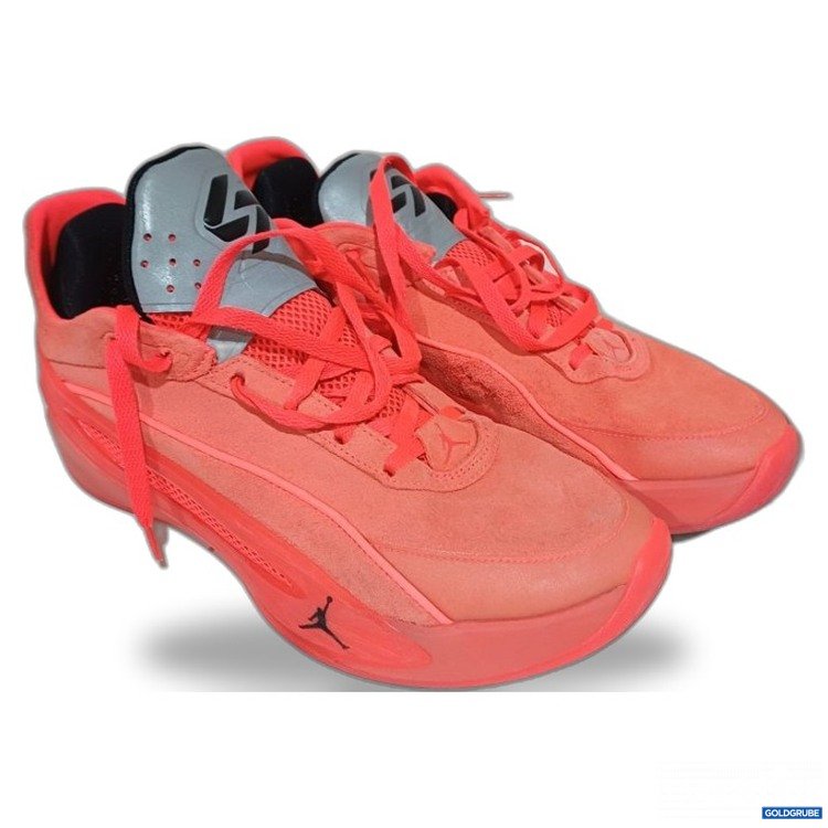 Artikel Nr. 469644 Artikel Nr. 469644: Jordan Sneaker rot grau Größe 44,5