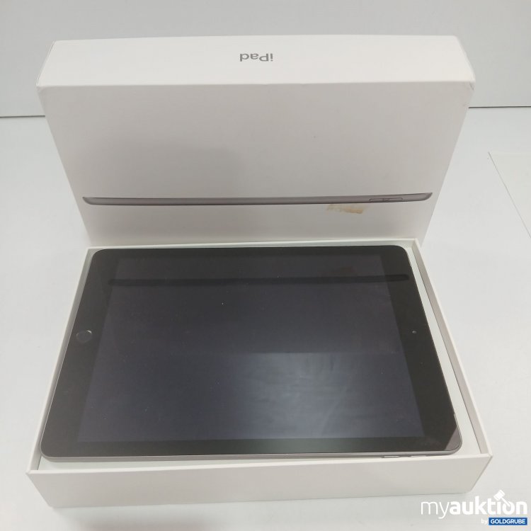 Artikel Nr. 868649 Artikel Nr. 868649: iPad (9th Generation) Wi-Fi 64GB MK2K3FD/A Gray