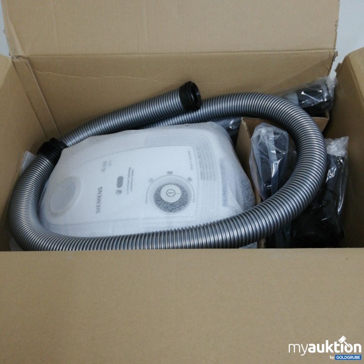 Artikel Nr. 627654 Artikel Nr. 627654: Siemens Vacuum Cleaner IQ300 Plus