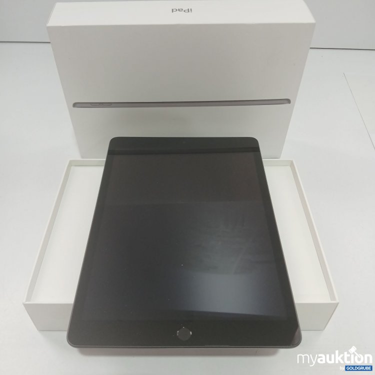 Artikel Nr. 868654 Artikel Nr. 868654: iPad (9th Generation) Wi-Fi 64GB MK2K3FD/A Gray
