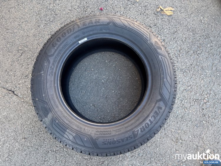 Artikel Nr. 438655: Goodyear Reifen Vector 4 Seasons Cargo 215/65R16C
