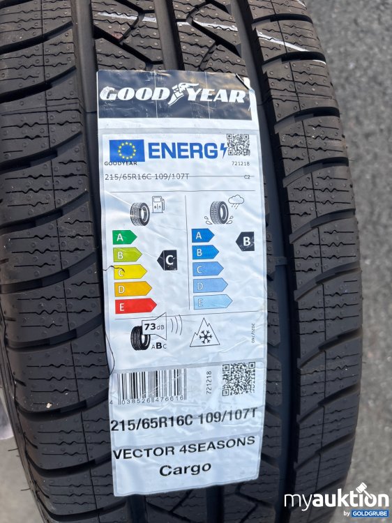 Artikel Nr. 438655: Goodyear Reifen Vector 4 Seasons Cargo 215/65R16C