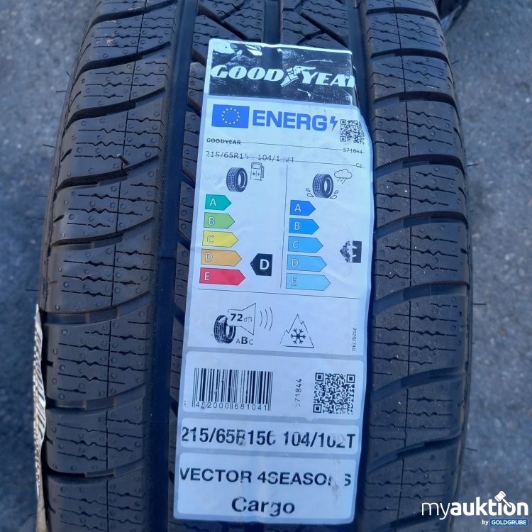 Artikel Nr. 445656 Artikel Nr. 445656: Goodyear Reifen 215/65 R15 104/102T Vector 4Seasons Cargo