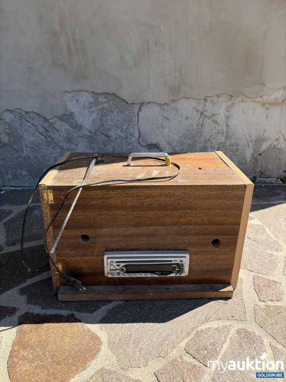 Artikel Nr. 934656 Artikel Nr. 934656: Radio mit Holzgehäuse
