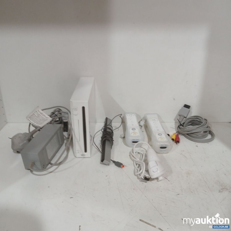 Artikel Nr. 994665: Nintendo Wii Spielekonsole mit Wii fit plus Maroo Kart und Balance Board