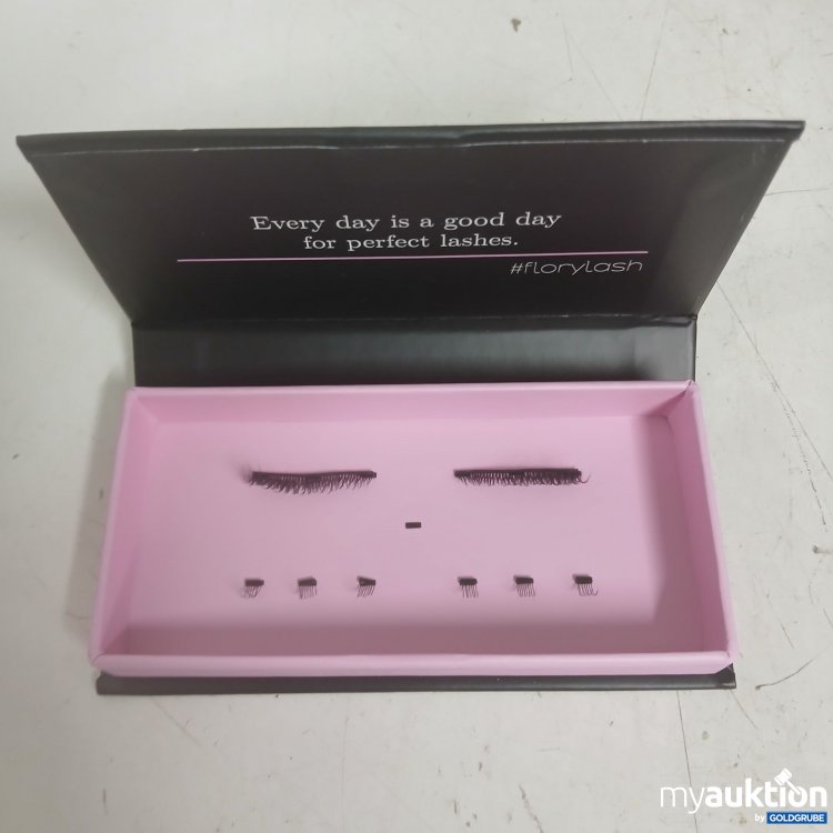 Artikel Nr. 912672 Artikel Nr. 912672: Florylash Cat Eye Look