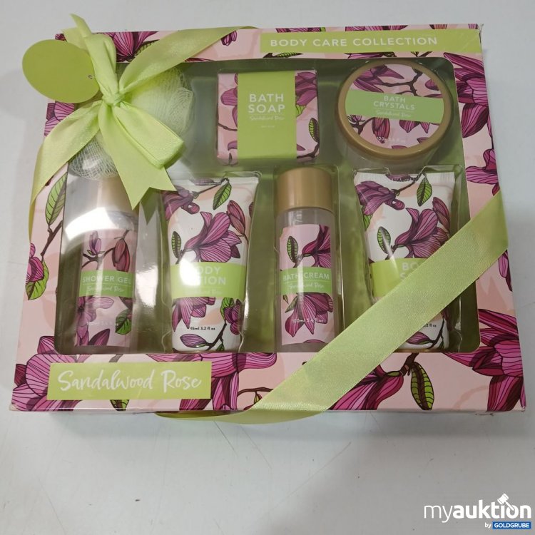 Artikel Nr. 918683 Artikel Nr. 918683: Sandalwood Rose Body Care Collection