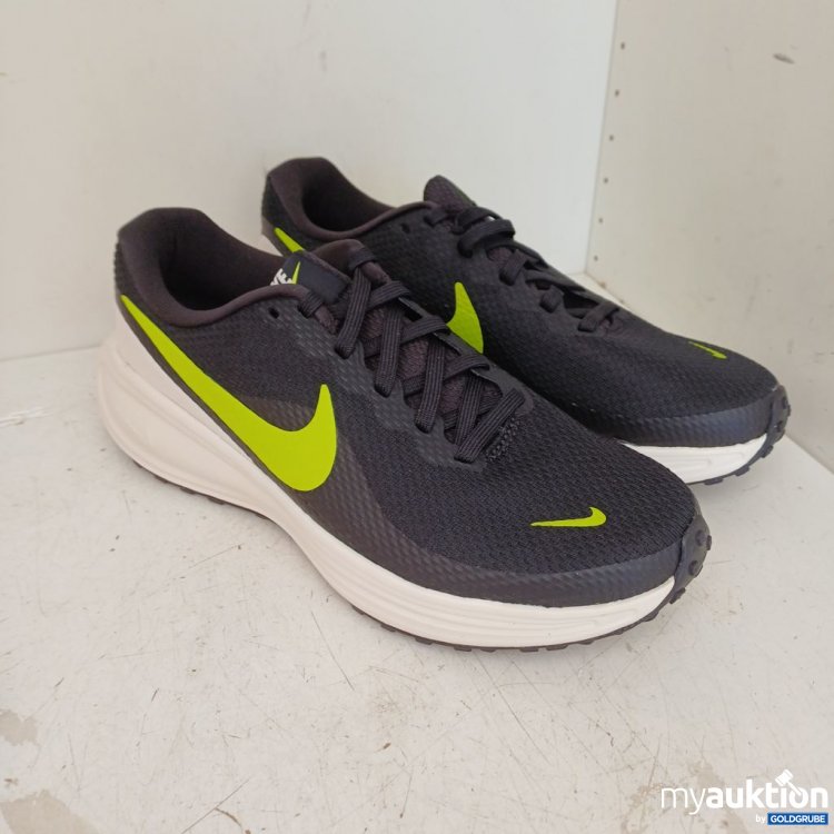 Artikel Nr. 976687: Nike W Revolution 8