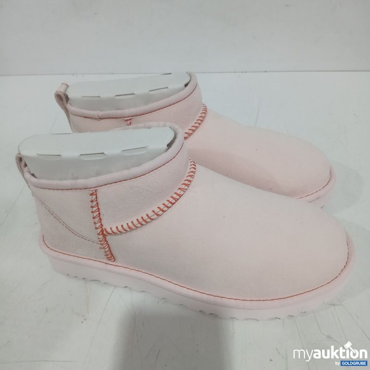 Artikel Nr. 991704 Artikel Nr. 991704: UGG Classic Ultra Mini Love 26 Schuhe