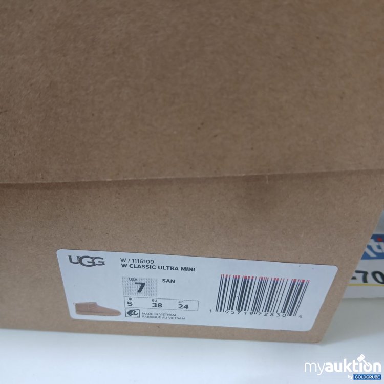 Artikel Nr. 983705 Artikel Nr. 983705: UGG W Classic Ultra Mini Stiefel