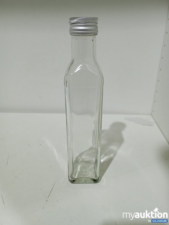 Artikel Nr. 469710 Artikel Nr. 469710: Glasflasche quadratisch mit Schraubverschluss