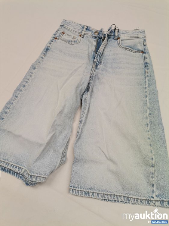 Artikel Nr. 788711 Artikel Nr. 788711: Stradivarius Bermuda Jeans
