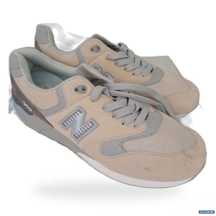 Artikel Nr. 976715 Artikel Nr. 976715: New Bolune 992 Sneakers verschmutzt