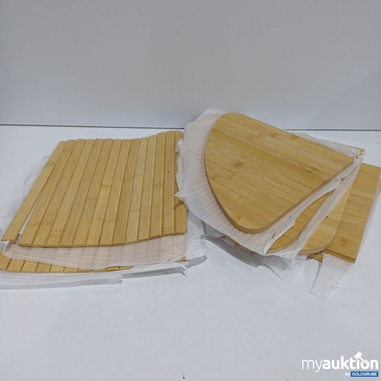 Artikel Nr. 894721: Diverses Möbelstück aus Bambusholz