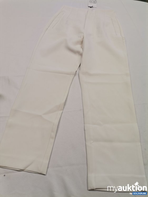 Artikel Nr. 842729 Artikel Nr. 842729: Stradivarius Hose