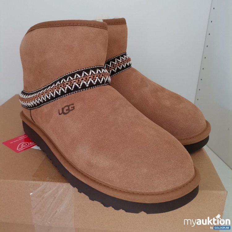 Artikel Nr. 814732 Artikel Nr. 814732: UGG classic mini crescent Boots