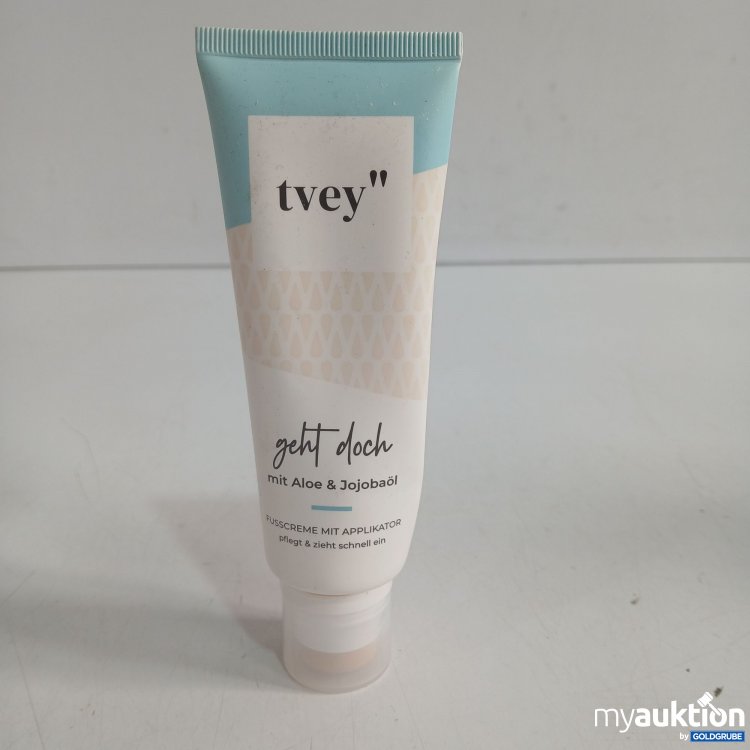 Artikel Nr. 956736: Tvey Fusscreme mit Applikator 75ml 