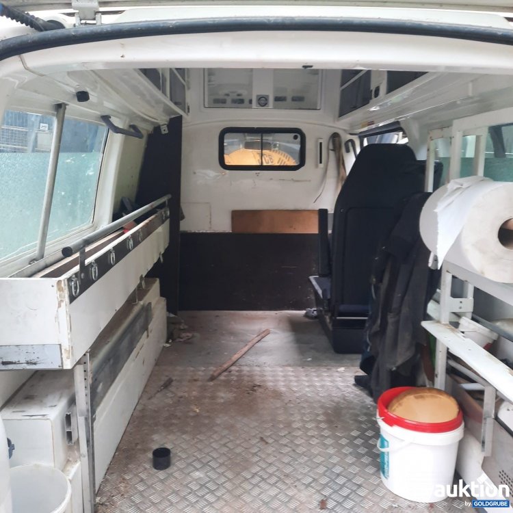 Artikel Nr. 377737 Artikel Nr. 377737: Volkswagen Kombi ohne Sitze LR TDI 4 MOTIO