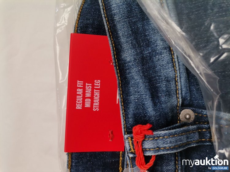 Artikel Nr. 880744 Artikel Nr. 880744: Diesel regular fit mid waist straight leg Jeans