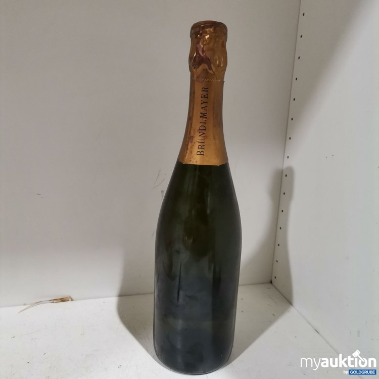 Artikel Nr. 886751 Artikel Nr. 886751: Bründlmayer Brut 0,75l Flasche verschmutzt