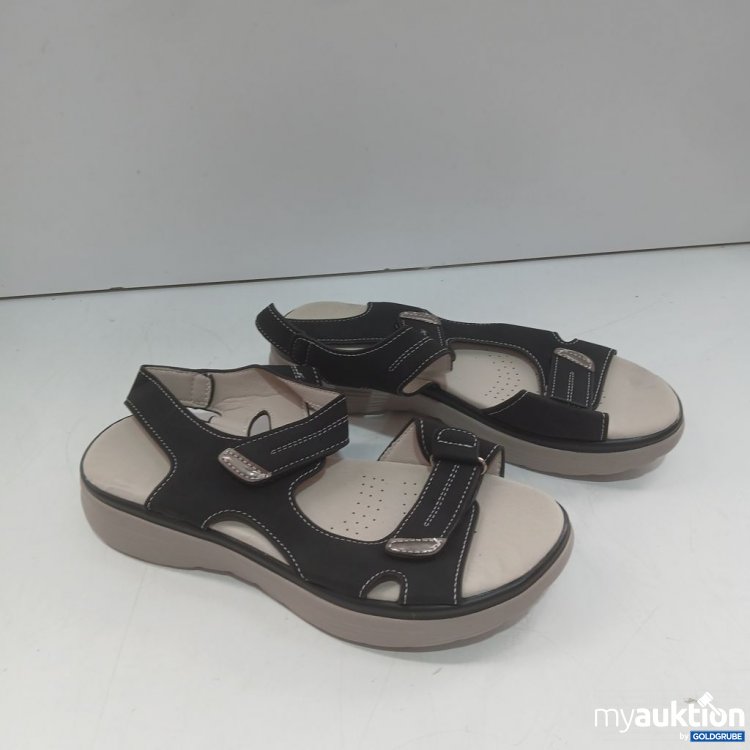 Artikel Nr. 930751 Artikel Nr. 930751: Schwarze Sandalen mit Klettverschluss.