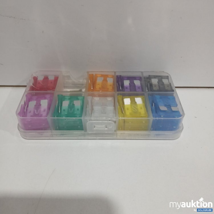 Artikel Nr. 892754 Artikel Nr. 892754: KFZ Sicherungen Set Verpackung Beschädigt ca 70Stück Inhalt