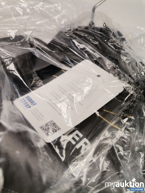 Artikel Nr. 841759 Artikel Nr. 841759: Goldner Jacke