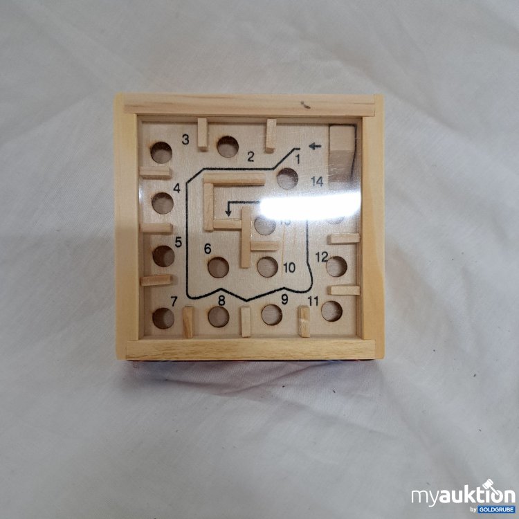 Artikel Nr. 815761: Holzspiel lt. Foto 9x9 cm