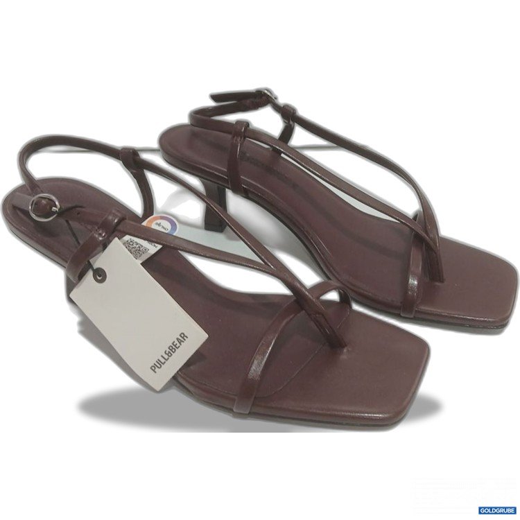 Artikel Nr. 993776 Artikel Nr. 993776: Pull&Bear Sandalen mit Absatz