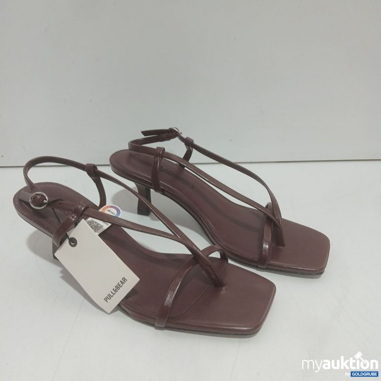 Artikel Nr. 993776 Artikel Nr. 993776: Pull&Bear Sandalen mit Absatz