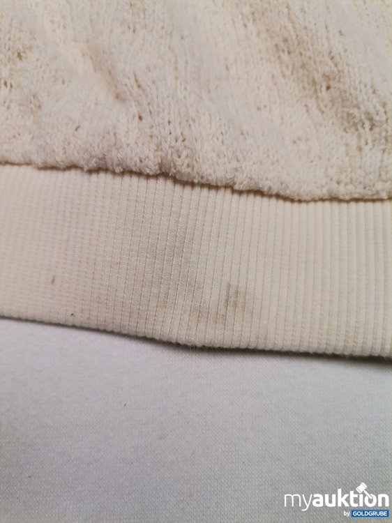 Artikel Nr. 669779 Artikel Nr. 669779: Twothirds Pullover verschmutzt