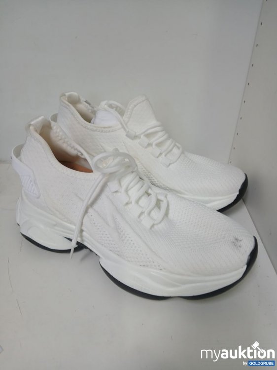Artikel Nr. 988780 Artikel Nr. 988780: Sneaker verschmutzt