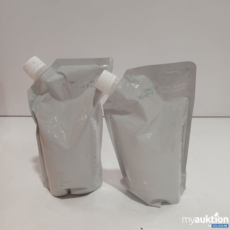 Artikel Nr. 971785: Tallow+Ash Icing on the Cake Laundry Shampoo + Conditioner 2x700ml