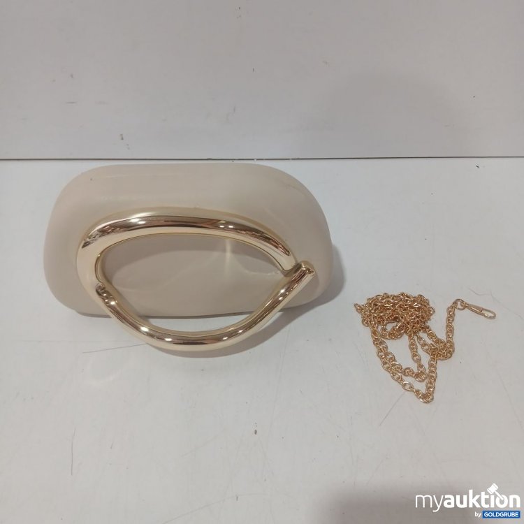 Artikel Nr. 930788 Artikel Nr. 930788: Handtasche mit goldfarbenem Griff und abnehmbarem Kettenriemen