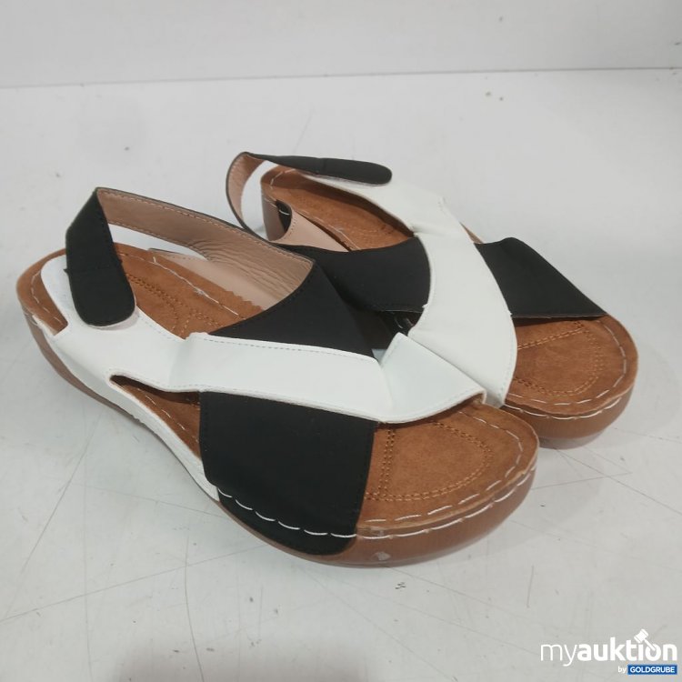 Artikel Nr. 991790 Artikel Nr. 991790: Schwarz-Weiß Sandalen