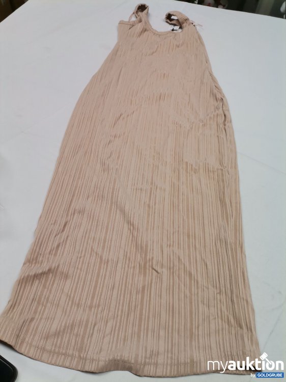 Artikel Nr. 879791 Artikel Nr. 879791: River Island Kleid