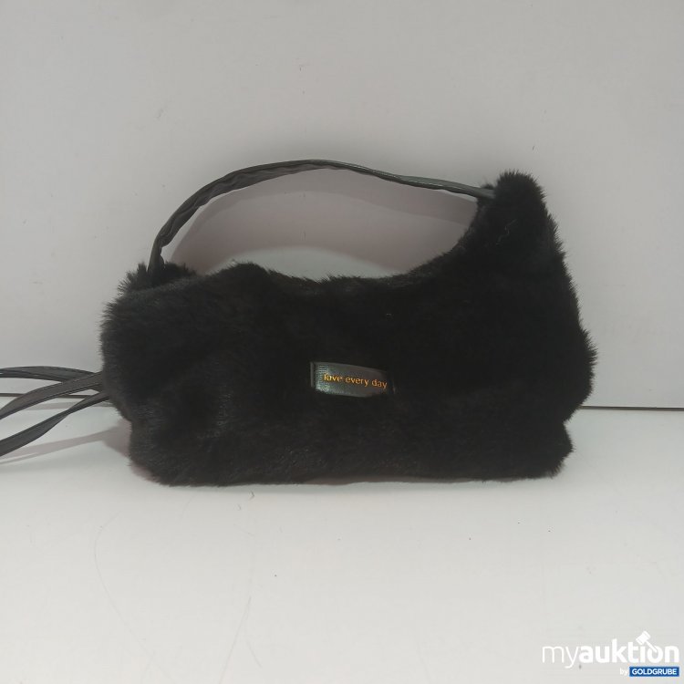 Artikel Nr. 970798: Diverse kleine Tasche Schwarz Flauschig ca 20x7cm 