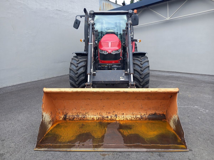 Artikel Nr. 338801: Massey Ferguson MF 5611 Dyna-4 Essential