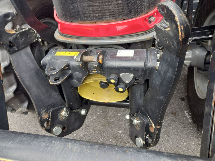 Artikel Nr. 338801: Massey Ferguson MF 5611 Dyna-4 Essential