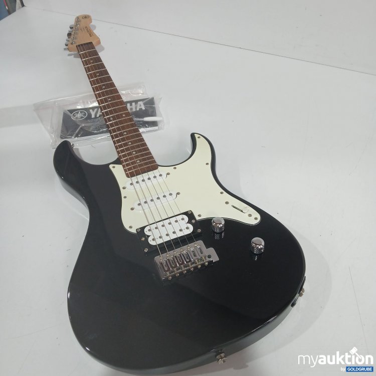 Artikel Nr. 824803: Yamaha Electric Guitar PAC112V