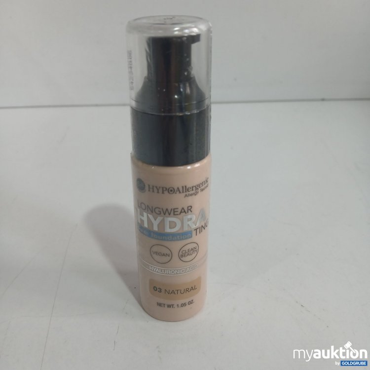 Artikel Nr. 843803 Artikel Nr. 843803: Hypo Allergenic Longwear Hydra balm Foundation 03 Natural