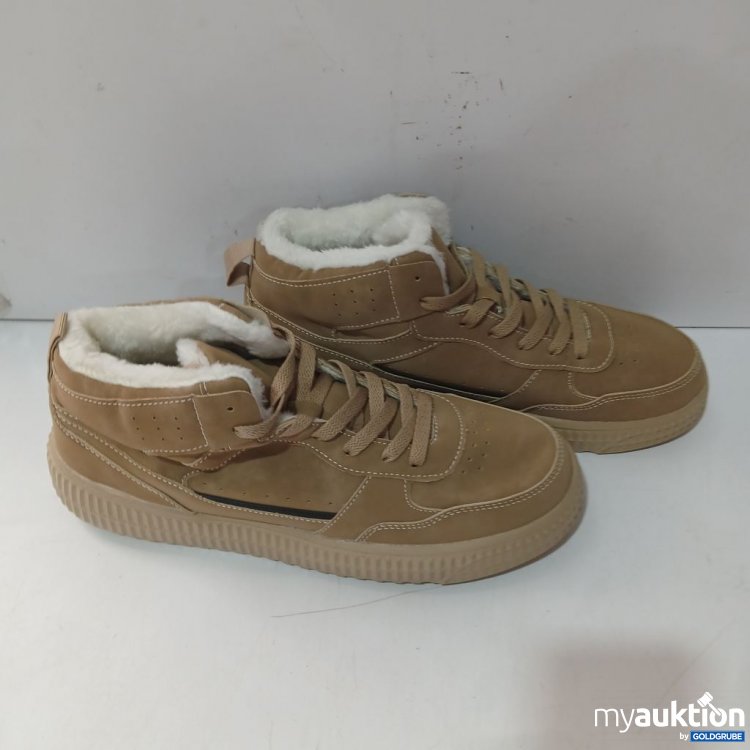 Artikel Nr. 929813 Artikel Nr. 929813: Beige Sneaker mit Kunstfellfutter Größe 46
